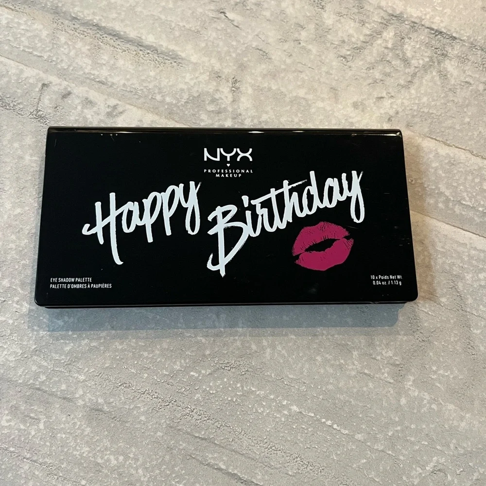 NYX Happy Birthday eye shadow palette